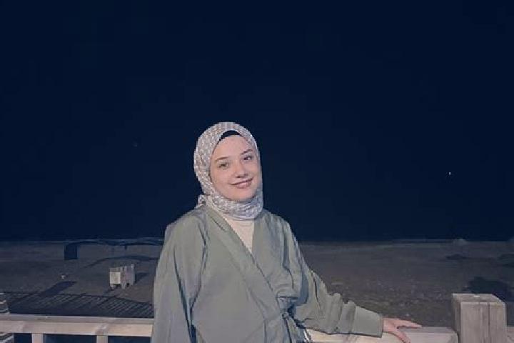 Evelyn, 21 — Escort in Sakarkaya, Turkey