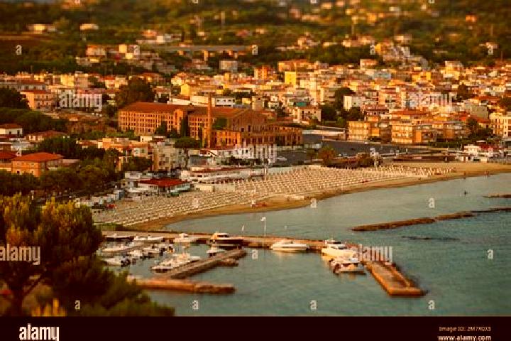 Evelyn, 21 — Escort in Scauri, Italy