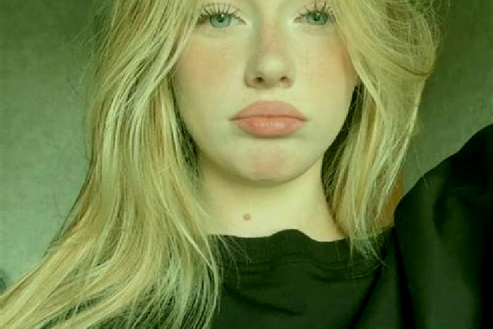 Evelyn, 21 — Escort in Strilky, Ukraine