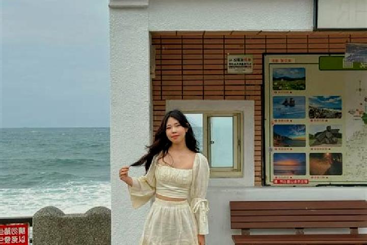 Evelyn, 21 — Escort in Tiaoshi, China