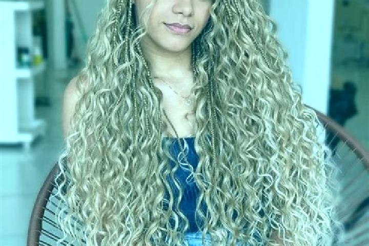 Evelyn, 21 — Escort in Tranca Sasape, Peru