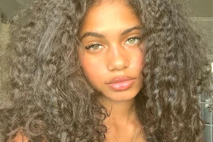 Evelyn, 22, a auburn blue-eyed ebony companion based in Gateshead. Offering Roleplay, Massage, Domination. Available for incall and outcall, overnight bookin...