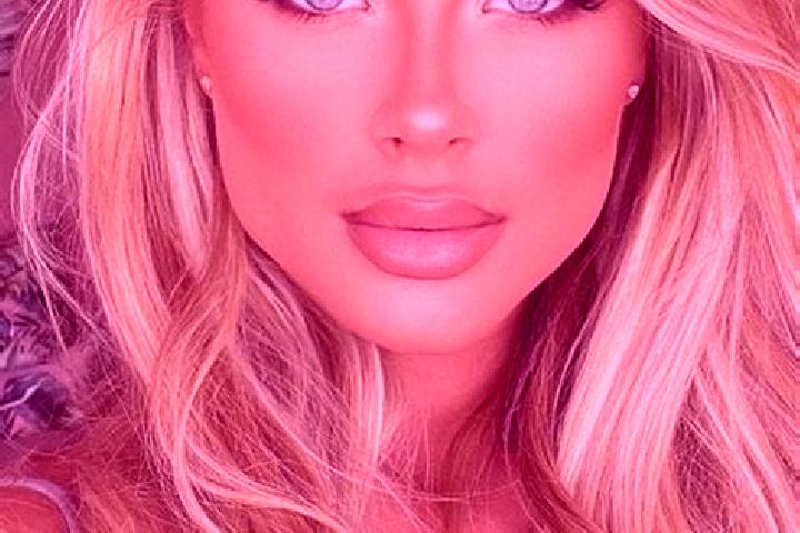 Evelyn, 22, a blonde blue-eyed latina companion based in Dohar. Offering Dinner Date, Massage, Prostate Massage. Available for incall and outcall, day and ev...