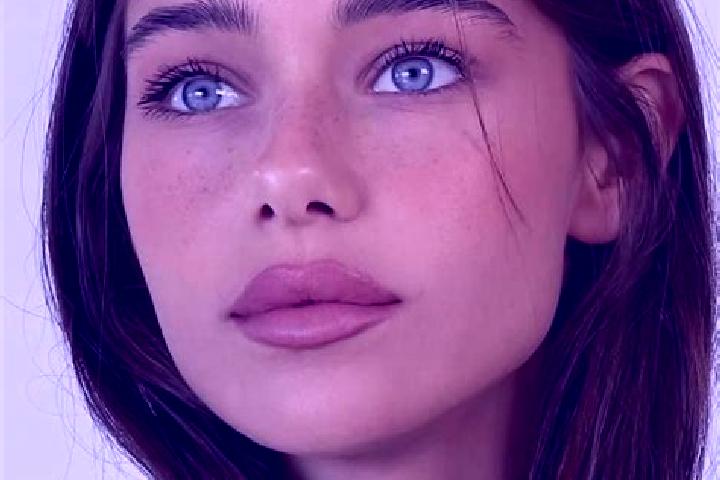 Evelyn, 22, a brunette brown-eyed caribbean companion based in Ratchasan. Offering Duos, BDSM, CIM. Available for incall and outcall, day and evening dates.