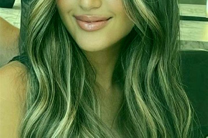 Evelyn, 22, a dark blonde brown-eyed middle eastern companion based in Avegno. Offering Overnight, Party Girl, GFE, Deep French Kissing. Available for incall...