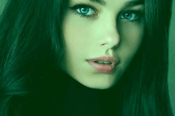 Evelyn, 22, a red dark-eyed slavic companion based in Sacey. Offering 69, Roleplay, Party Girl, Duos. Available for incall and outcall, day and evening dates.