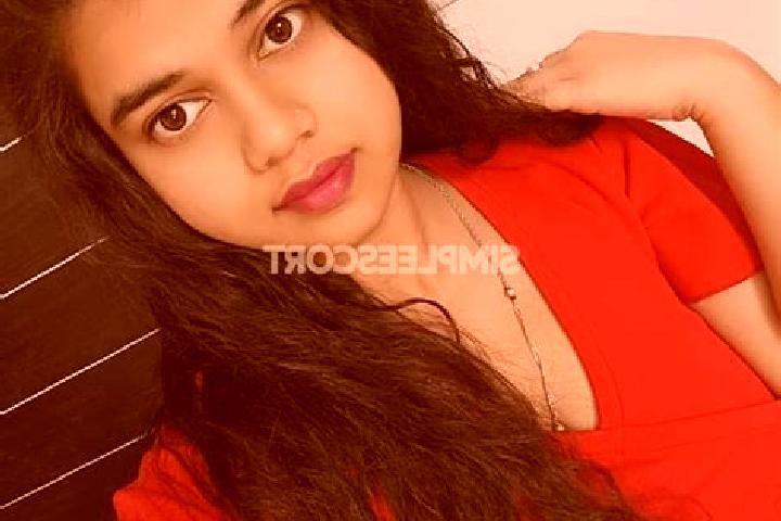 Evelyn, 22 — Escort in Anantapur, India