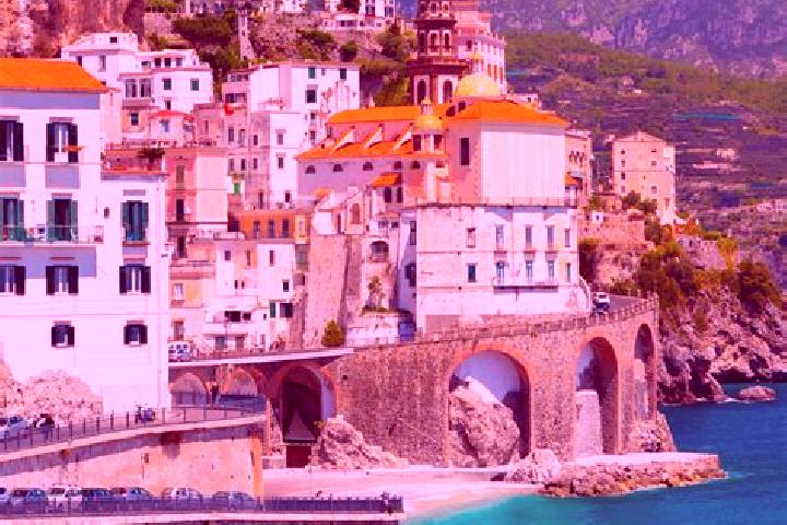 Evelyn, 22 — Escort in Bondione, Italy