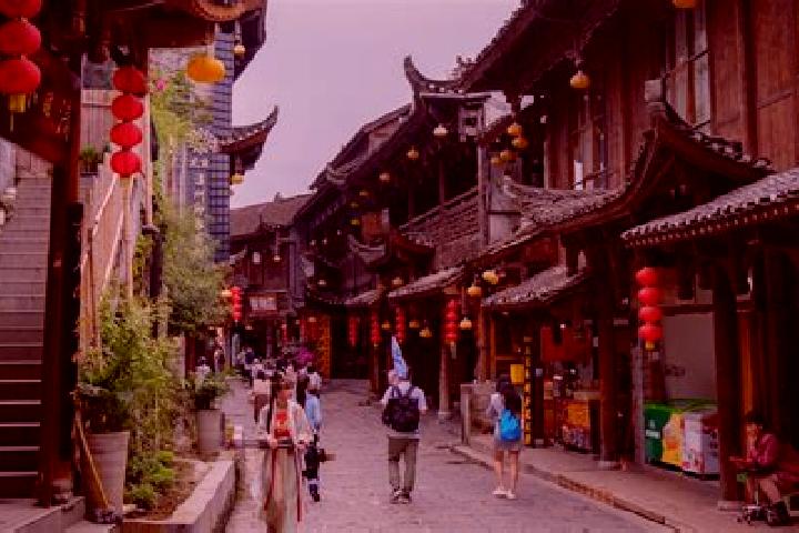 Evelyn, 22 — Escort in Guankou, China