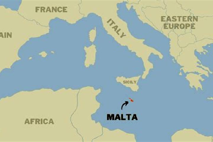 Evelyn, 22 — Escort in Imgarr, Malta