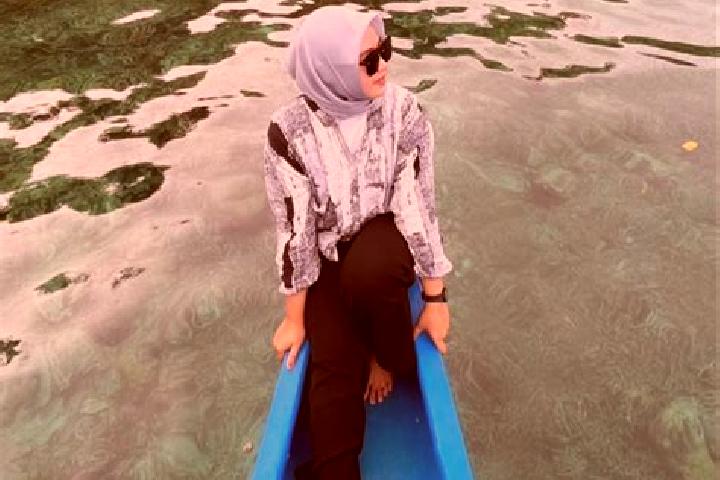 Evelyn, 22 — Escort in Palu, Indonesia