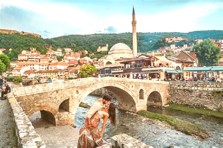 Evelyn, 22 — Escort in Prizren, Kosovo