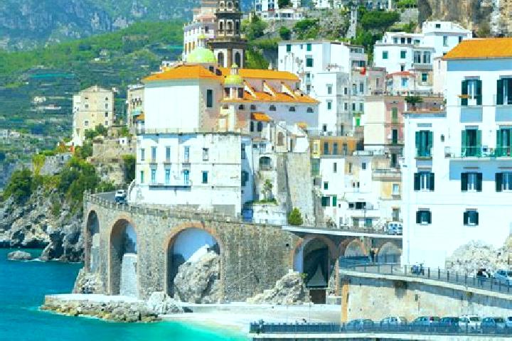 Evelyn, 22 — Escort in Roccabianca, Italy