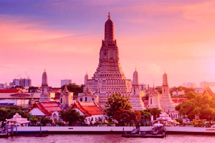Evelyn, 22 — Escort in Wat Arun, Thailand