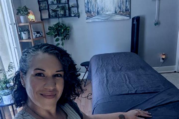 Evelyn, 23, a black grey-eyed caribbean companion based in Oria. Offering Massage, GFE. Available for incall and outcall, day and evening dates.