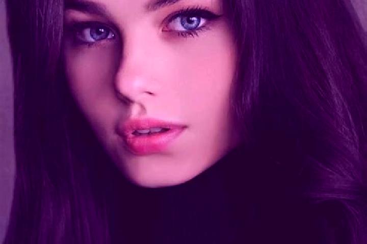 Evelyn, 23, a brunette grey-eyed slavic companion based in Eglfing. Offering Dinner Date, Deep French Kissing, Travel Companion. Available for incall and out...