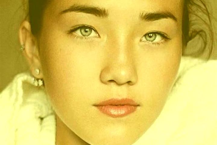 Evelyn, 23, a chestnut amber-eyed caucasian companion based in Servi. Offering Massage, Party Girl, Duos. Available for incall and outcall, overnight booking...
