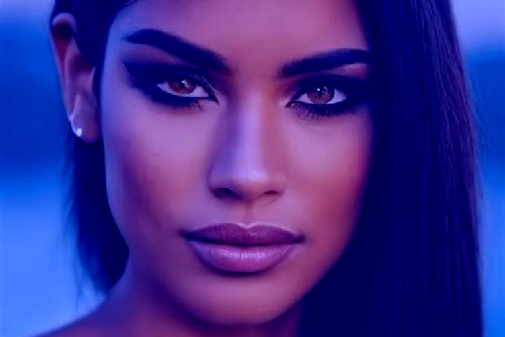 Evelyn, 23, a red green-eyed latina companion based in Kyyanytsya. Offering Prostate Massage, Party Girl, Roleplay. Available for incall and outcall, day and...