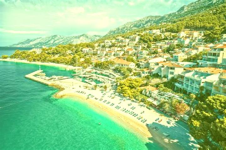 Evelyn, 23 — Escort in Gradac, Croatia