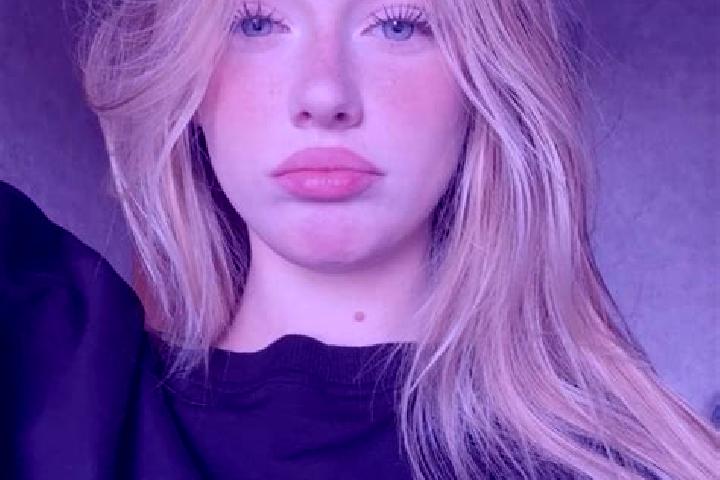 Evelyn, 23 — Escort in Keben, Turkey