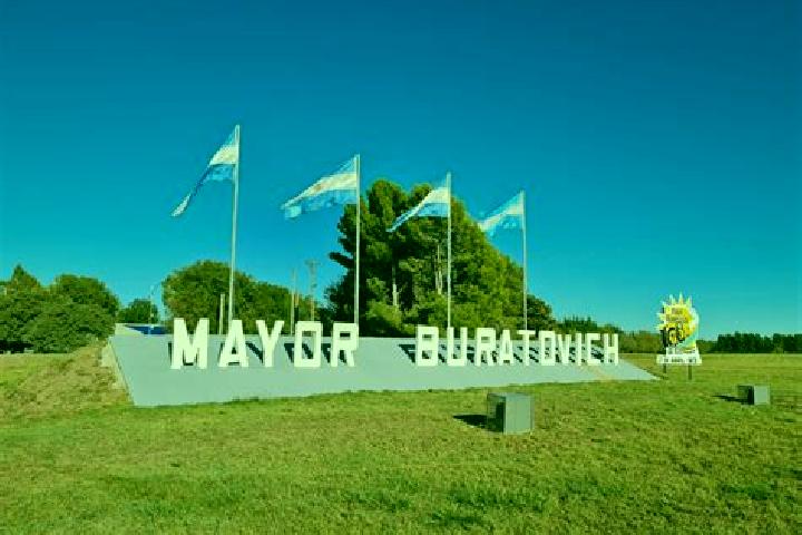 Evelyn, 23 — Escort in Mayor Buratovich, Argentina