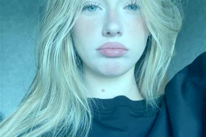Evelyn, 23 — Escort in Osthouse, France