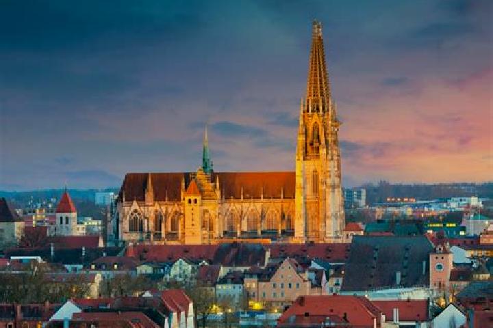 Evelyn, 23 — Escort in St. Peter, Germany