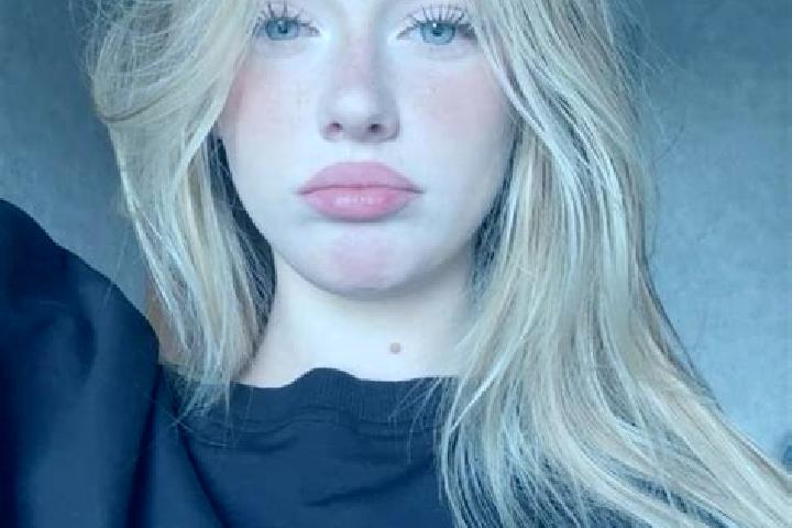 Evelyn, 23 — Escort in Stavtrup, Denmark