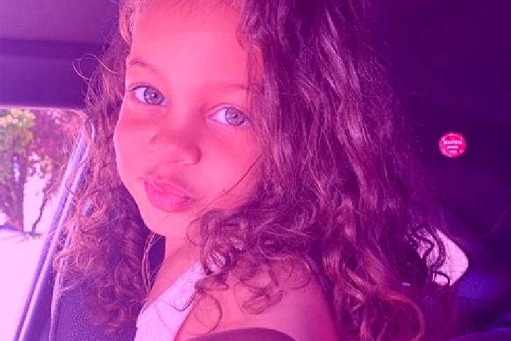 Evelyn, 24, a auburn blue-eyed mixed companion based in Tyre. Offering Girlfriend Experience, Deep French Kissing, Erotic Massage, Couples. Available for inc...