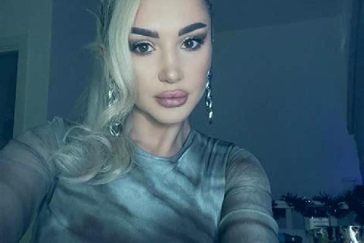 Evelyn, 24, a blonde dark-eyed middle eastern companion based in Subuk. Offering Overnight, GFE, Travel Companion. Available for incall and outcall, day and ...