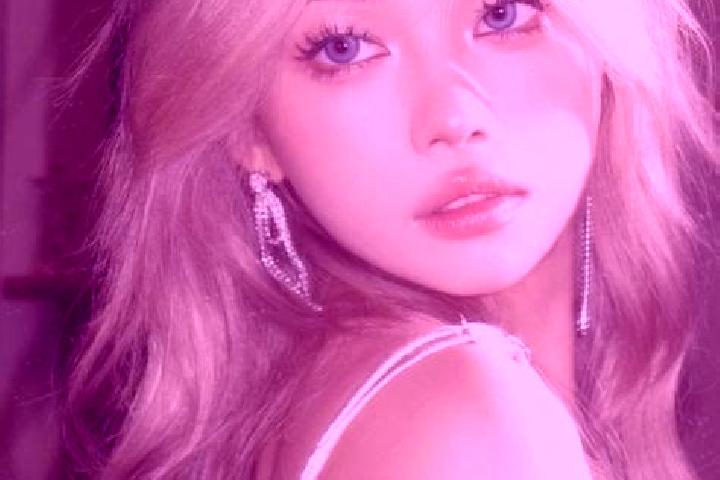 Evelyn, 24, a blonde grey-eyed asian companion based in Caucasia. Offering A-Level, Roleplay, OWO. Available for incall and outcall, overnight bookings avail...