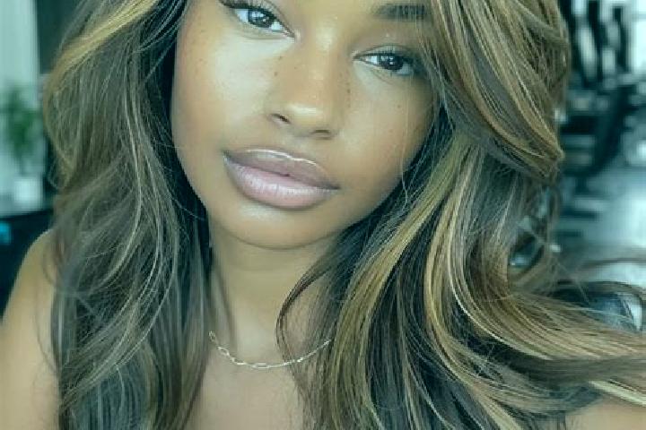Evelyn, 24, a dark blonde dark-eyed mixed companion based in Parco di Guerra. Offering Girlfriend Experience, Party Girl. Available for incall and outcall, d...