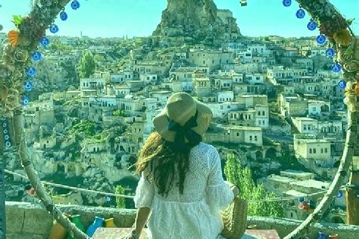 Evelyn, 24 — Escort in Cappadocia, Italy