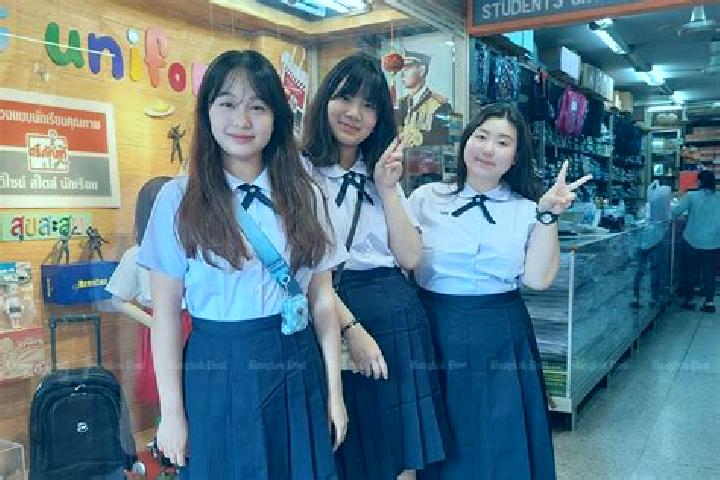 Evelyn, 24 — Escort in Fak Tha, Thailand