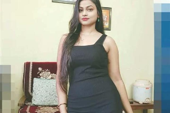 Evelyn, 24 — Escort in Kondotty, India