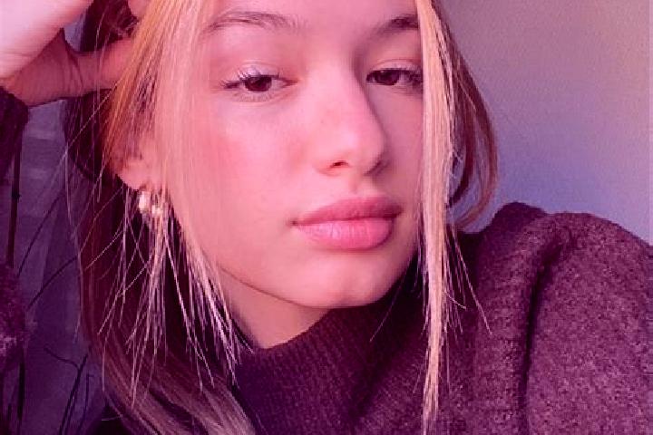 Evelyn, 25, a blonde brown-eyed middle eastern companion based in Yamchi. Offering Roleplay, Erotic Massage, BDSM. Available for incall and outcall, day and ...