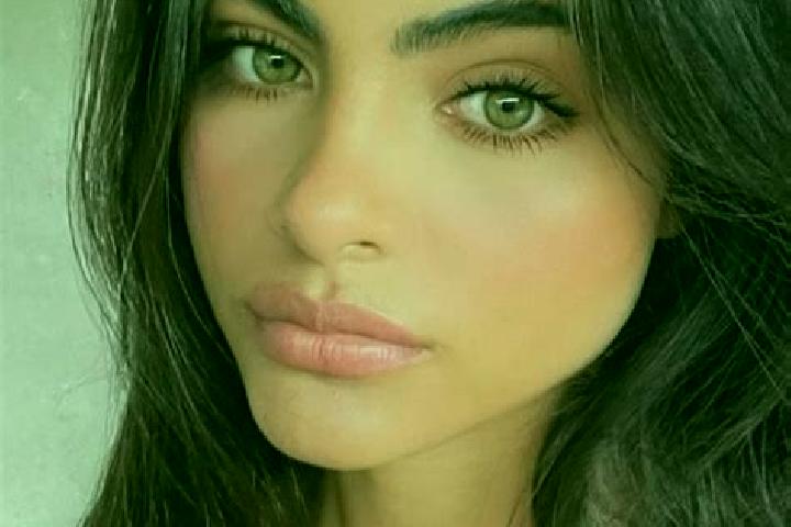 Evelyn, 25, a brunette brown-eyed indian companion based in Farum. Offering GFE, Deep French Kissing, Girlfriend Experience, Tantra. Available for incall and...