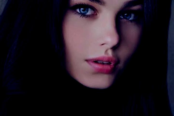 Evelyn, 25, a brunette grey-eyed caucasian companion based in Gerano. Offering Roleplay, Striptease, Erotic Massage, Domination. Available for incall and out...