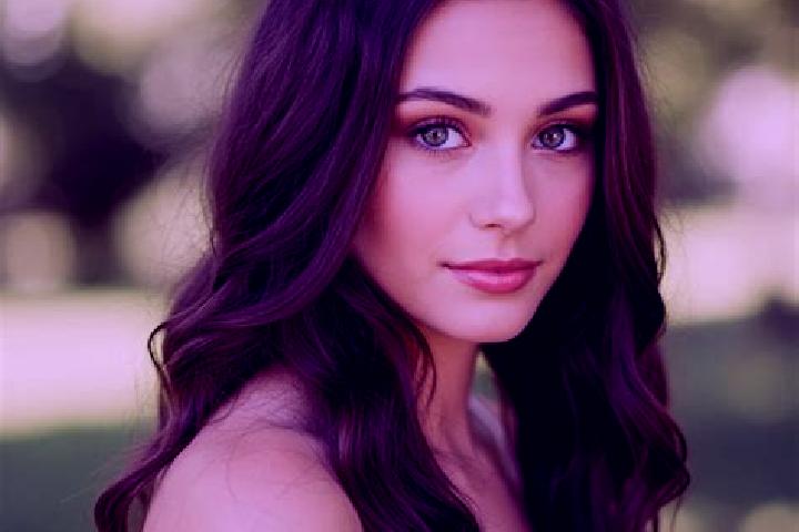 Evelyn, 25, a brunette hazel-eyed mixed companion based in Morisset Park. Offering 69, GFE, CIM. Available for incall and outcall, overnight bookings available.