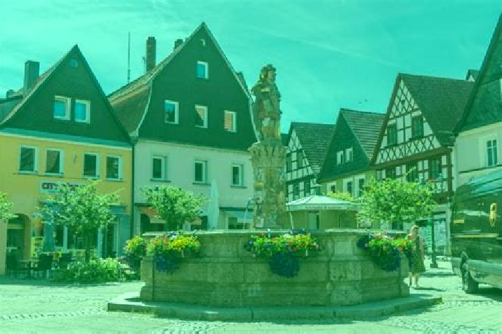 Evelyn, 25 — Escort in Mullenbach, Germany