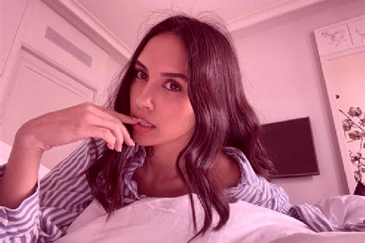 Evelyn, 26, a brunette amber-eyed caribbean companion based in Bezliudivka. Offering Fetish, Travel Companion, Girlfriend Experience, Striptease, Dinner Date...