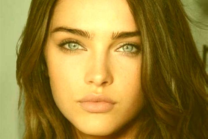 Evelyn, 26, a brunette blue-eyed caribbean companion based in Xinlong. Offering Tantra, Domination, 69. Available for incall and outcall, day and evening dates.
