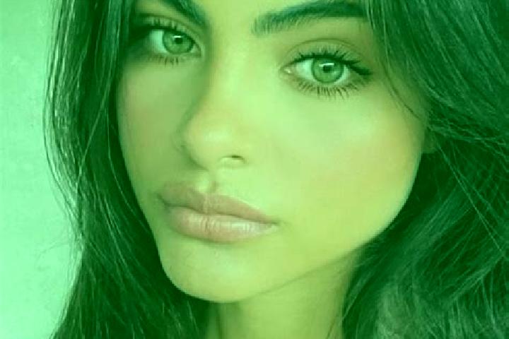 Evelyn, 26, a brunette green-eyed indian companion based in Monahans. Offering Deep French Kissing, 69, Duos. Available for incall and outcall, day and eveni...