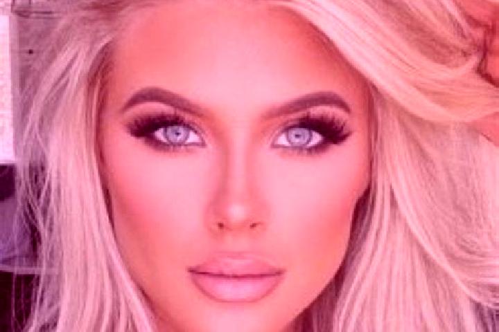 Evelyn, 26, a platinum blonde amber-eyed caucasian companion based in Ash Sha m. Offering Roleplay, Fetish, Erotic Massage. Available for incall and outcall,...