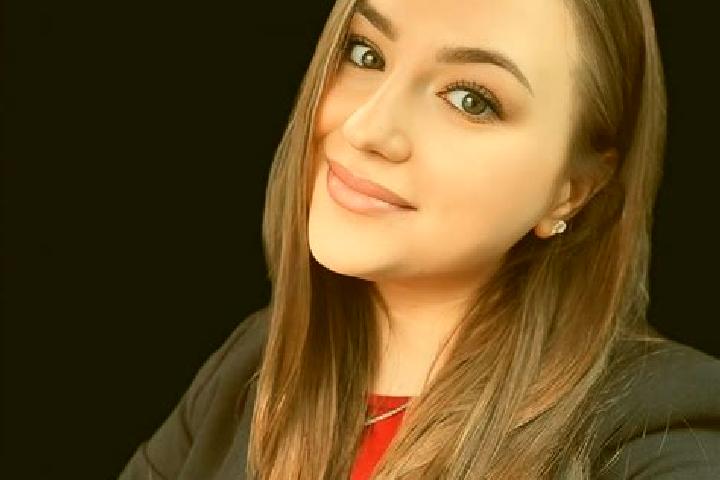 Evelyn, 26 — Escort in Isaccea, Romania