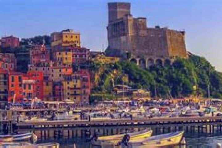 Evelyn, 26 — Escort in Lerici, Italy