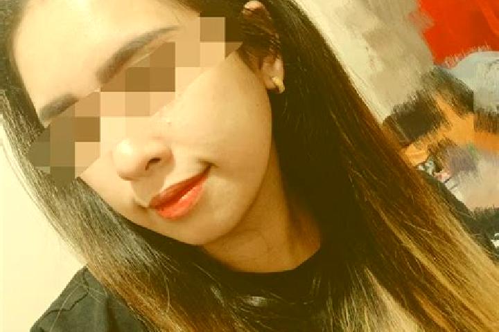 Evelyn, 27, a black grey-eyed asian companion based in Remplin. Offering BDSM, OWO, Couples, Overnight. Available for incall and outcall, day and evening dates.