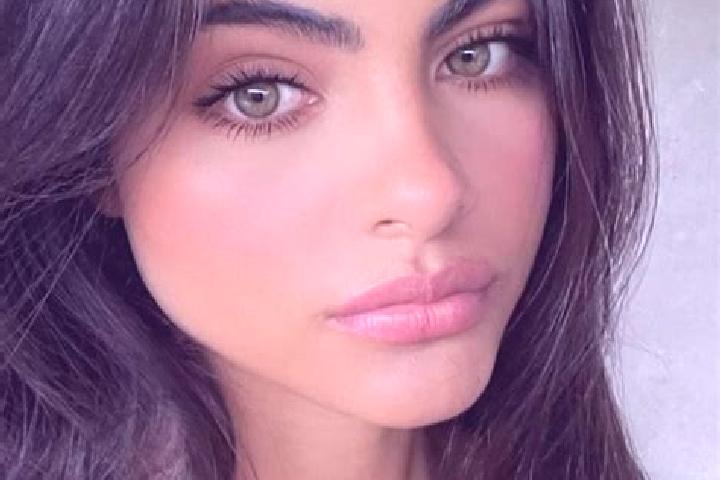 Evelyn, 27, a black hazel-eyed mediterranean companion based in Chiquinivalvo. Offering Party Girl, BDSM, Girlfriend Experience, Roleplay. Available for inca...