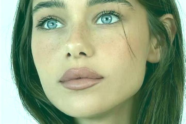 Evelyn, 27, a brunette blue-eyed mediterranean companion based in Lingao. Offering Prostate Massage, Erotic Massage, GFE, Massage. Available for incall and o...
