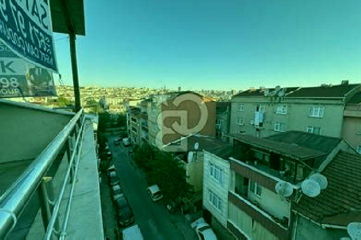 Evelyn, 27 — Escort in Kazimkarabekir, Turkey
